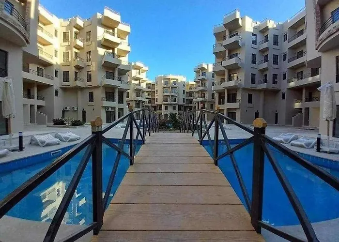 Studiowohnung Auf Poolebene Apartman Gurdaka