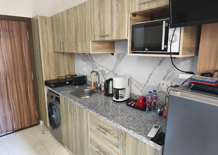 Studiowohnung Auf Poolebene Apartman Gurdaka